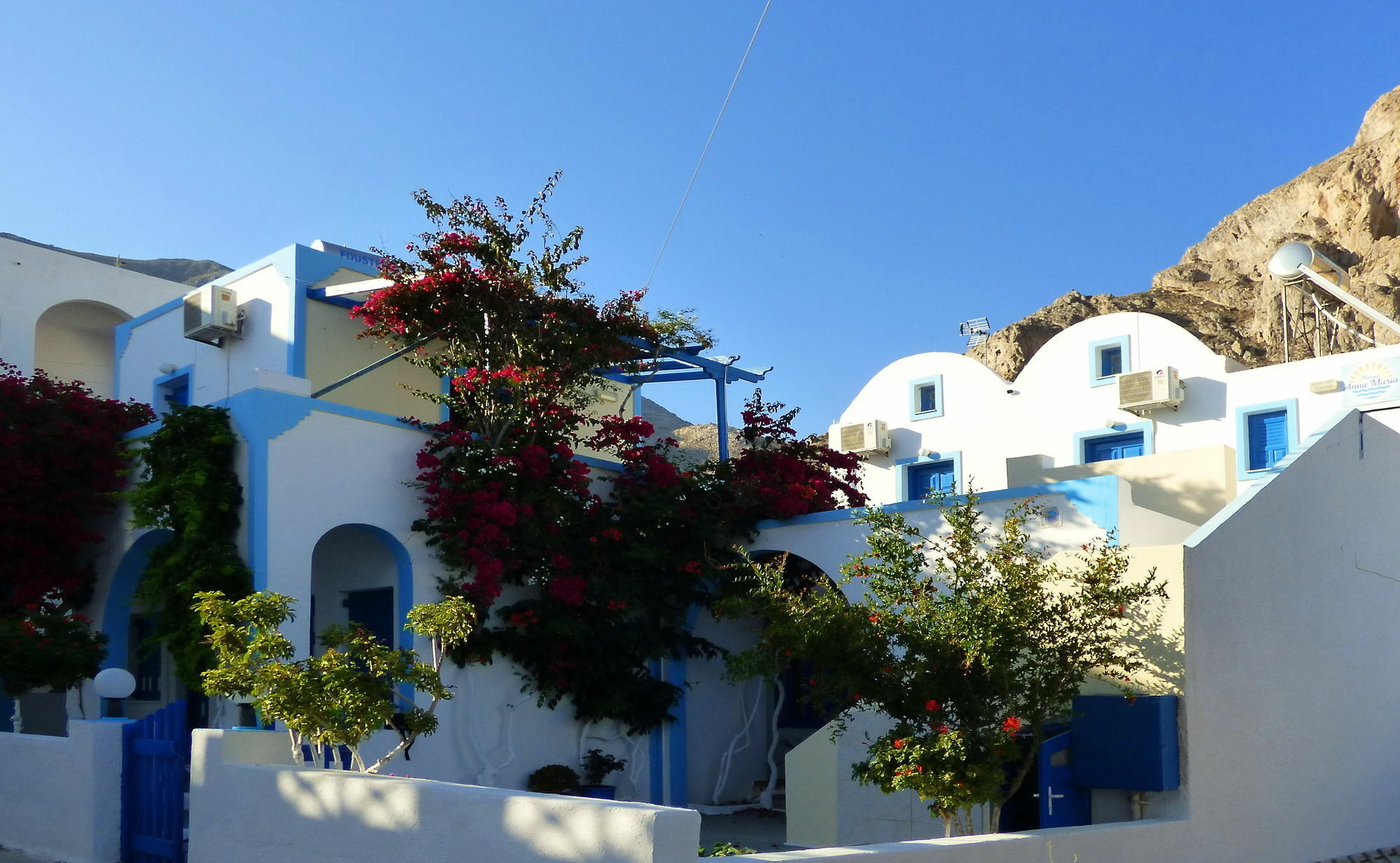Anna Maria Rooms Santorini Перисса Экстерьер фото
